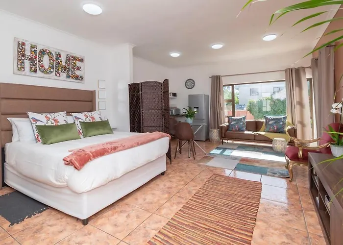 Apartment In Milnerton Close To Woodbridge Island
